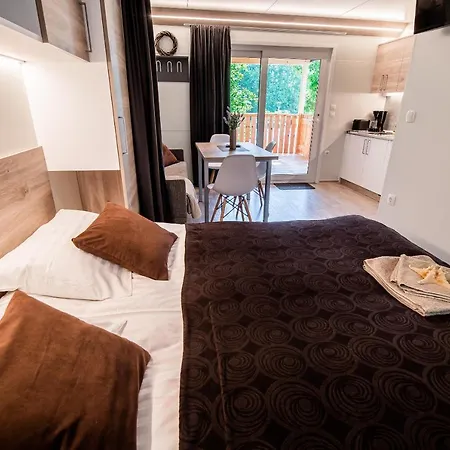 Premium Mobile Tree House With Thermal Riviera Tickets Apartman *