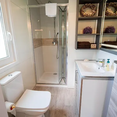 Premium Mobile Tree House With Thermal Riviera Tickets * Catez ob Savi